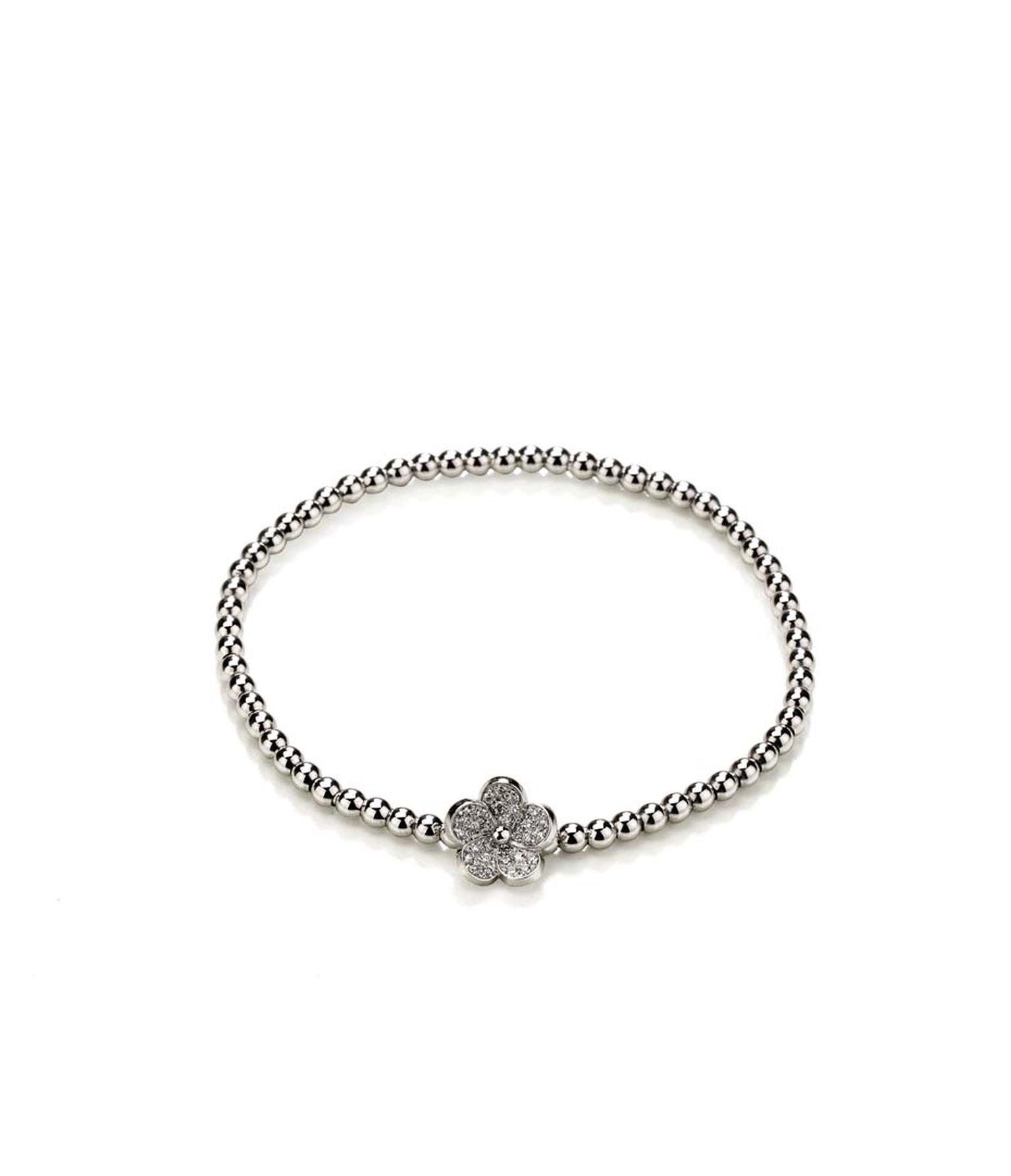 Meissen Blossom collection beaded bracelet in white gold with a flower filled with pavé diamonds.