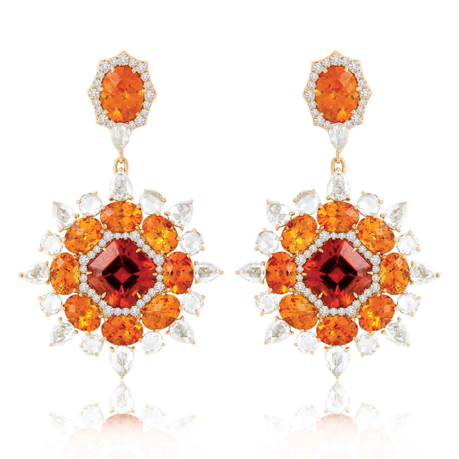 Sutra earrings with Mandarin garnets and diamonds in white gold.