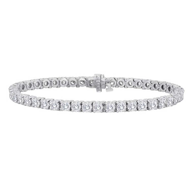 A closer look at the Forevermark Diamond Line Bracelet worn by Kate Hudson.
