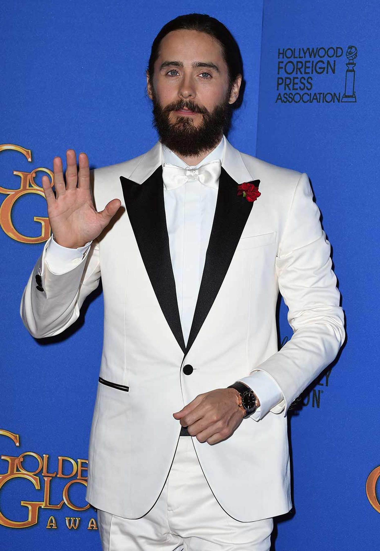 Actor Jared Leto also wore a Bulgari Bulgari Solotempo watch in yellow gold on the Golden Globes 2015 red carpet.