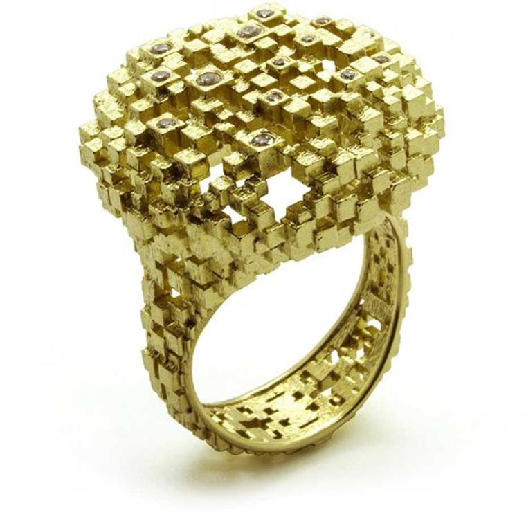 Jo Hayes Ward Diamond Cushion ring in yellow gold with 15 brilliant-cut diamonds.