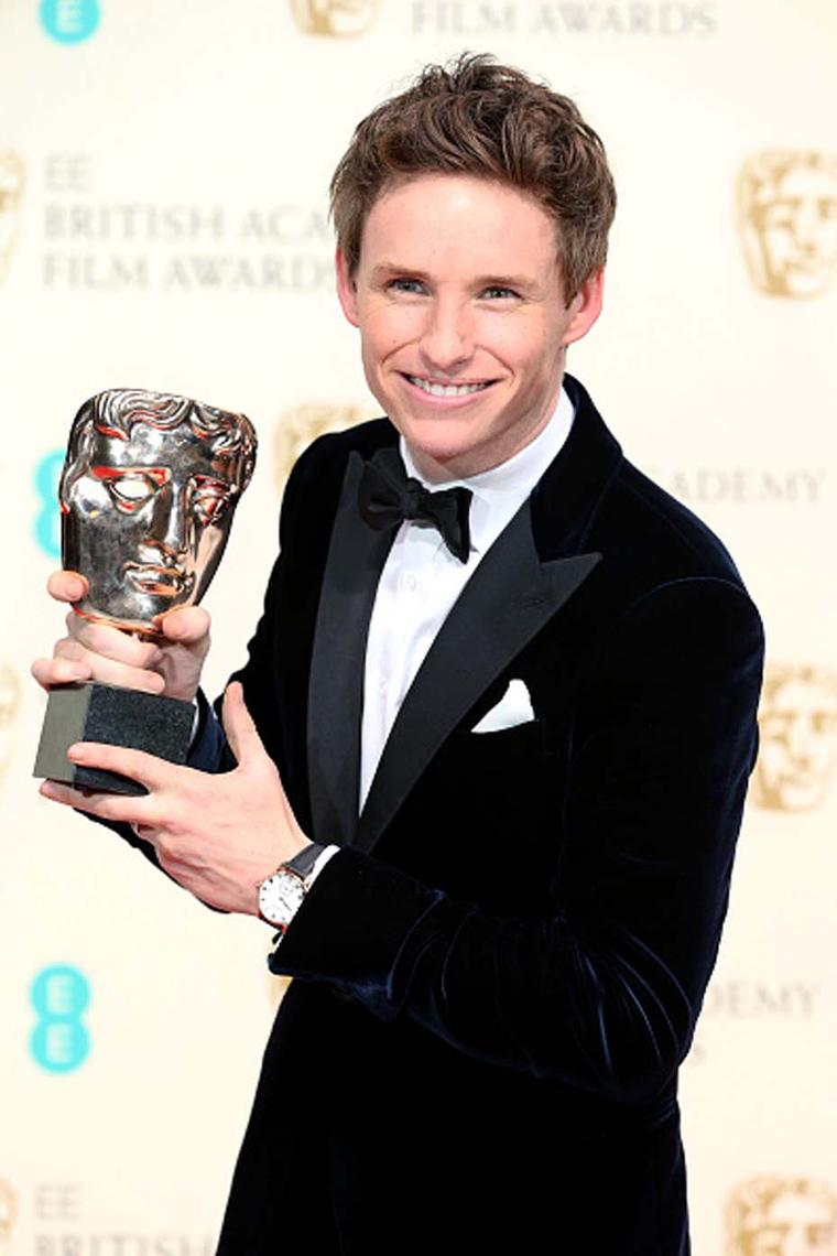 British actor Eddie Redmayne, who won the Leading Actor BAFTA (The Theory of Everything), walked the red carpet wearing a Chopard Classic Manufacture watch in rose gold.