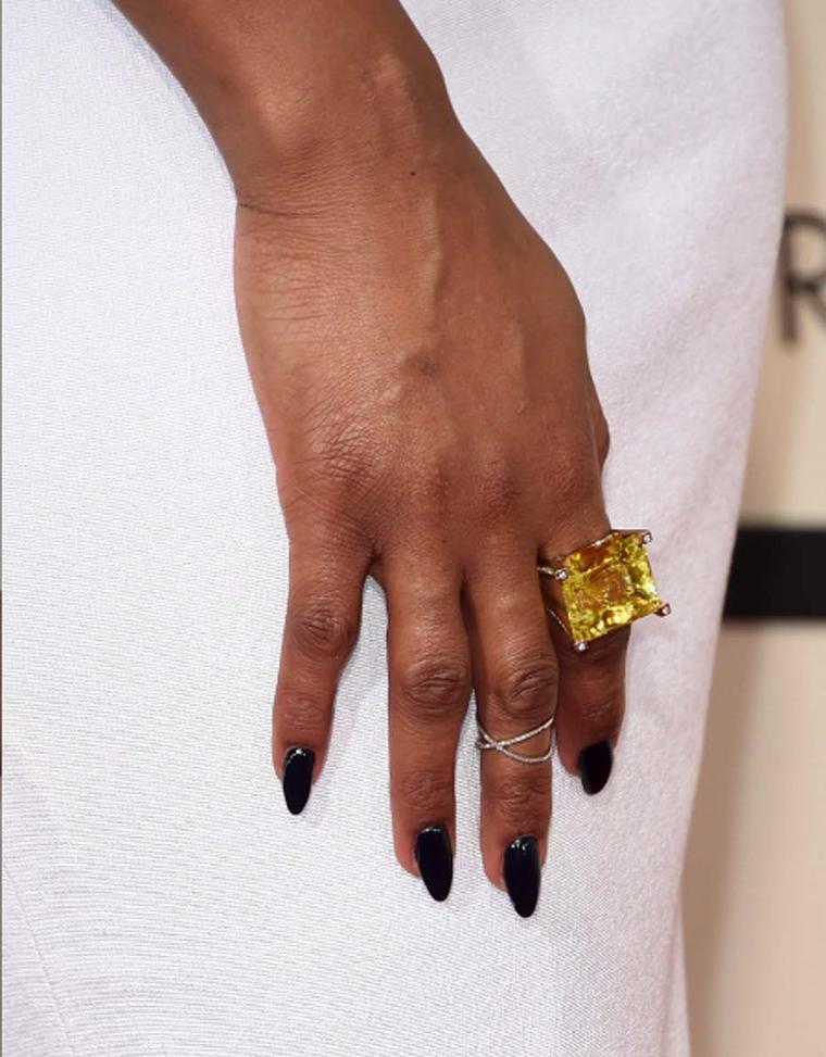 Actress and singer Jennifer Hudson further accessorised her red carpet look with this stunning Jorge Adeler lemon lime quartz ring with diamonds.