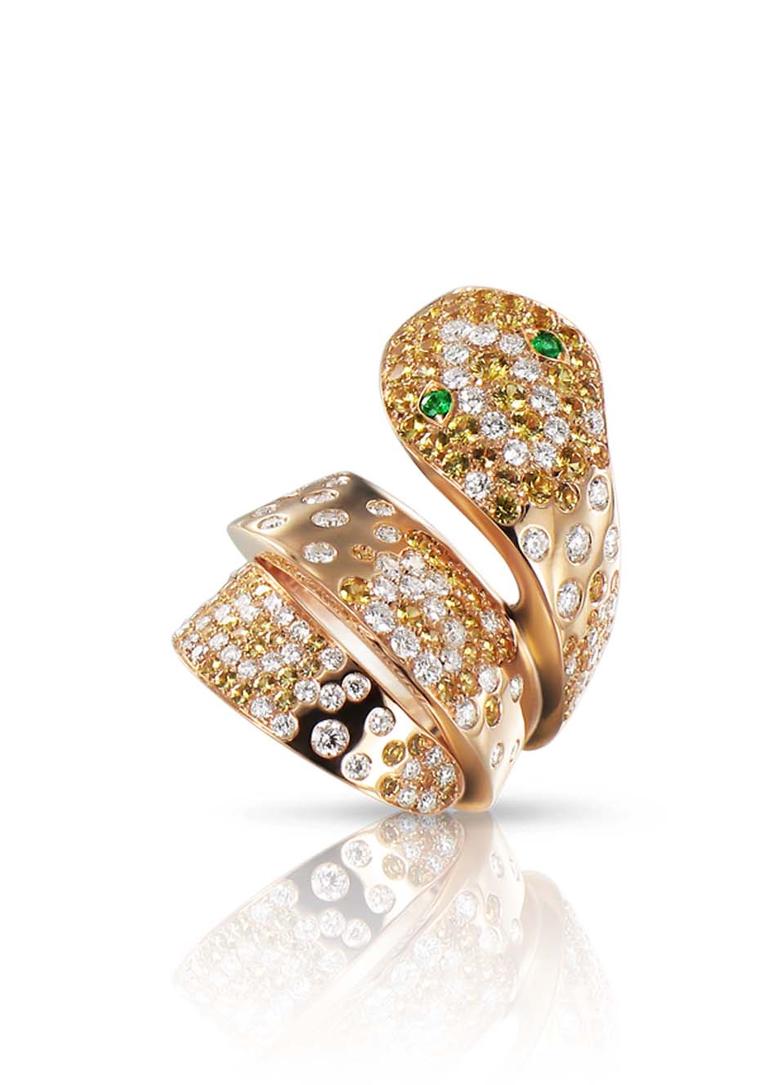 Pasquale Bruni impressive gold high jewellery snake ring with diamonds.