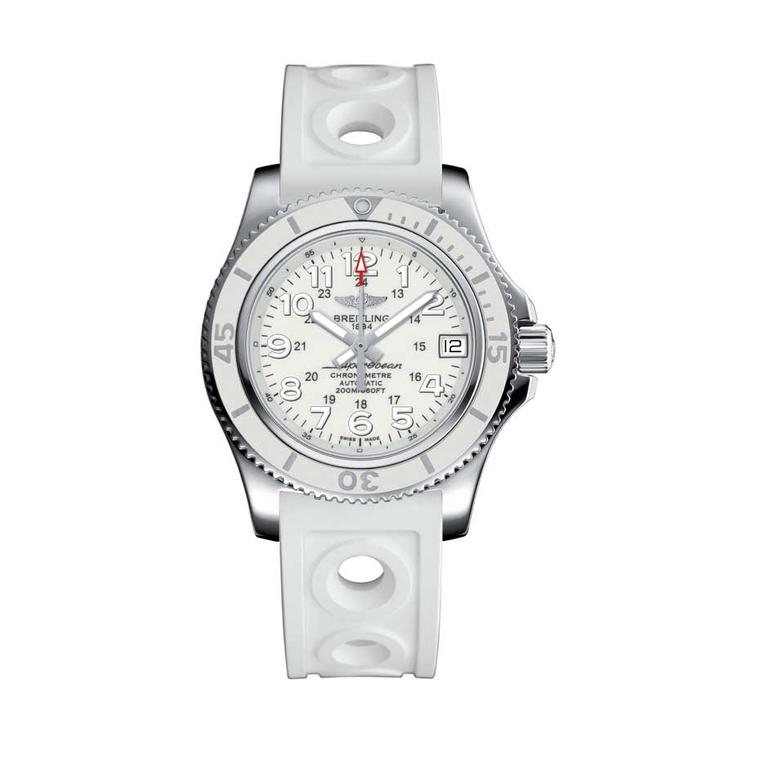 Breitling Superocean II 36mm watch for women in an all-white look is a superdiver with a unidirectional rotating bezel for dive times, luminous hands and numbers, and a sturdy case to withstand depths of 200 metres. Inside the case is a COSC-certified aut