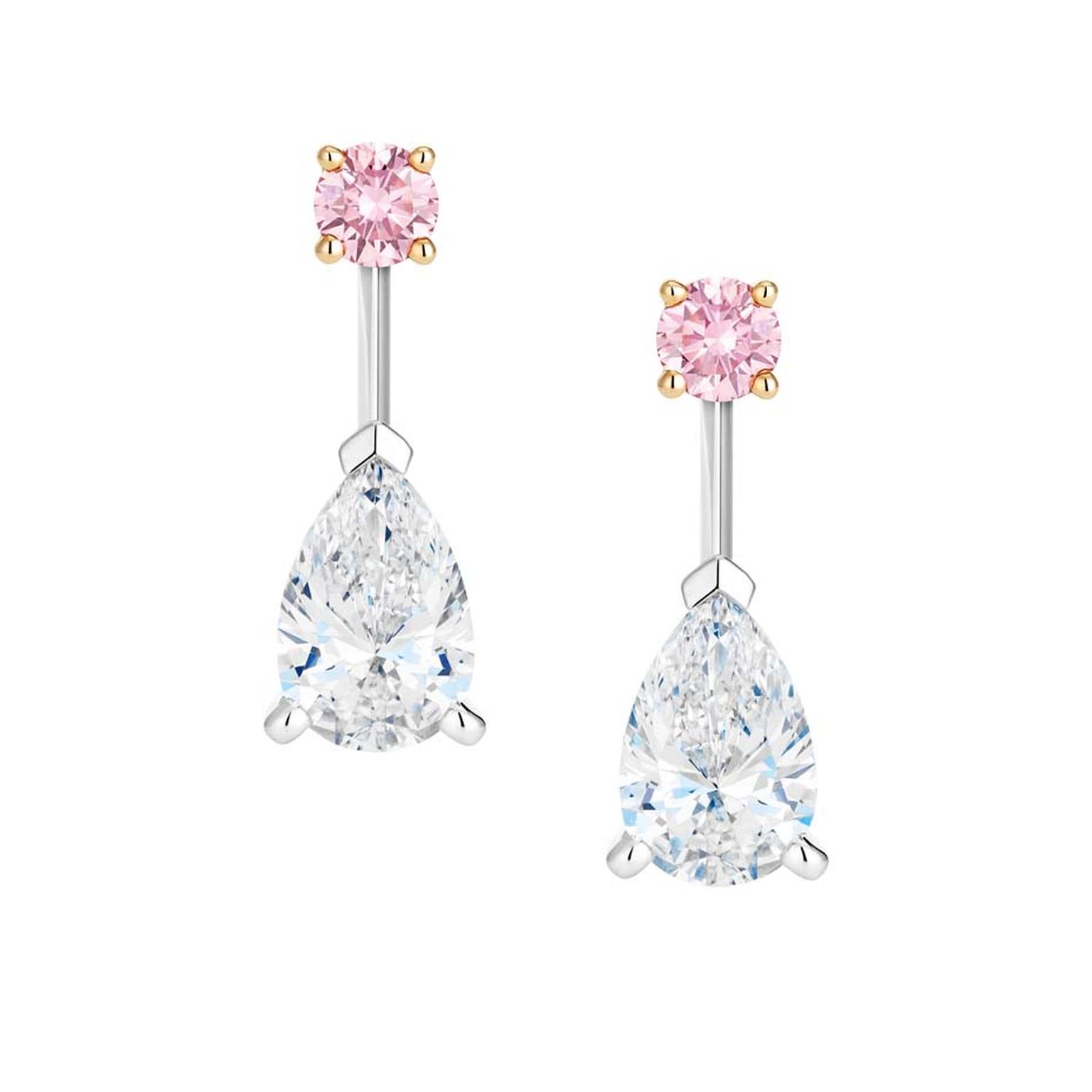 Set with pink round brilliant and pear-cut white diamonds, these De Beers earrings from the Drops of Light collection can easily be transformed from day to night thanks to the detachable diamond drop.