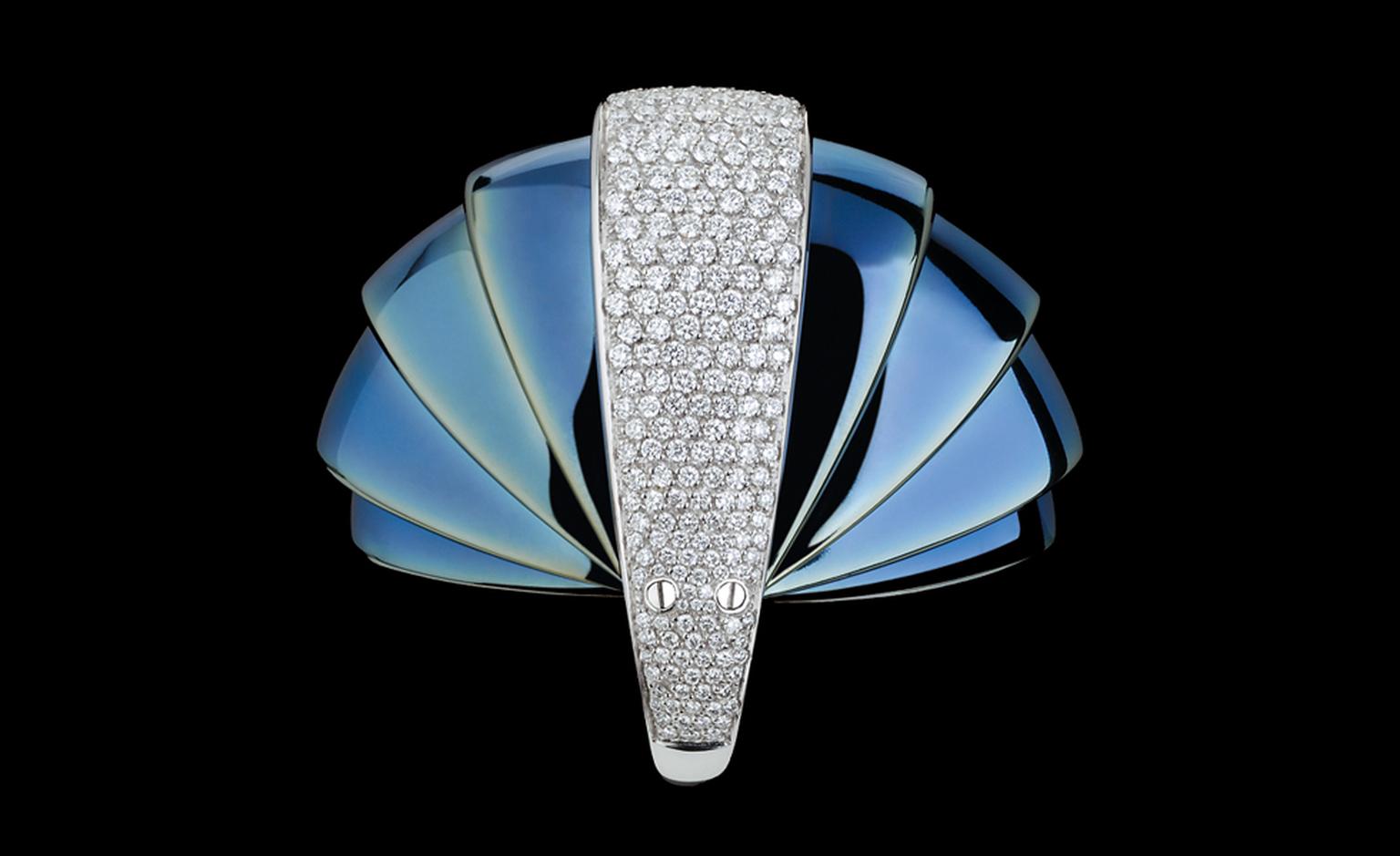 Mattia Cielo Armadillo in blued gold and white gold set with diamonds in motion