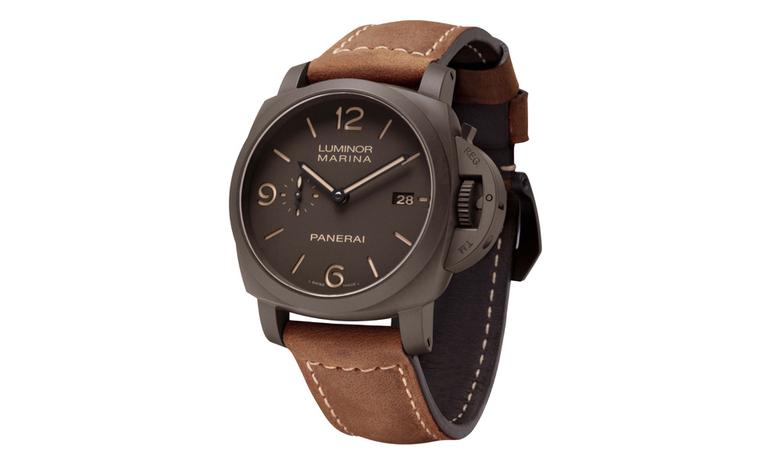 Panerai Luminor Marina 1950 3 Days with the in-house manufactured P.9000 movement in a case made of coloured Panerai Composite ®, a new synthetic ceramic.