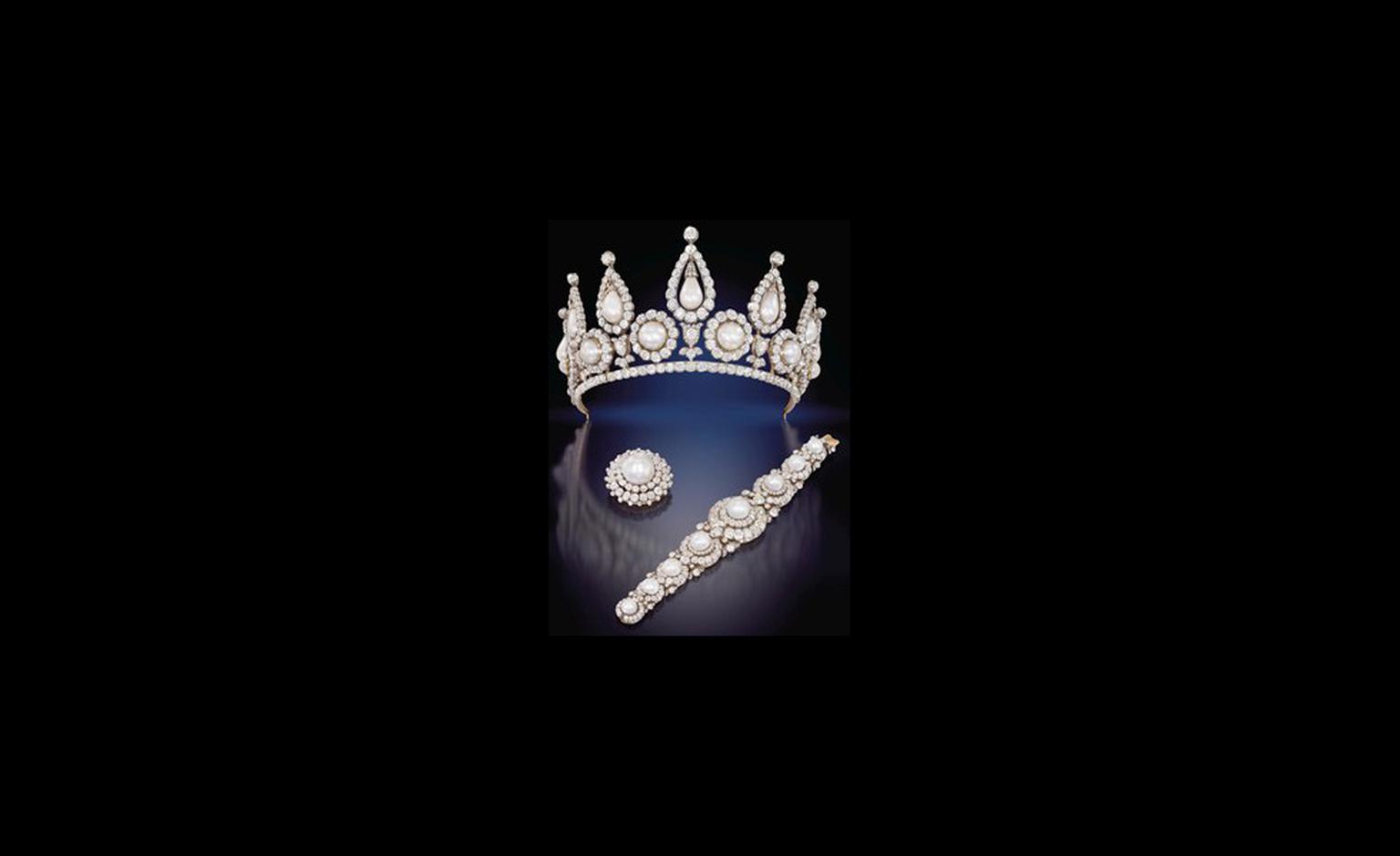 Lot 285 and Lot 286 Rosebery tiara with brooch and bracelet featuring natural pearls and diamonds. The pearls detach from the tiara. TIARA SOLD FOR £1,161,250. BRACELET AND BROOCH SOLD FOR £577,250
