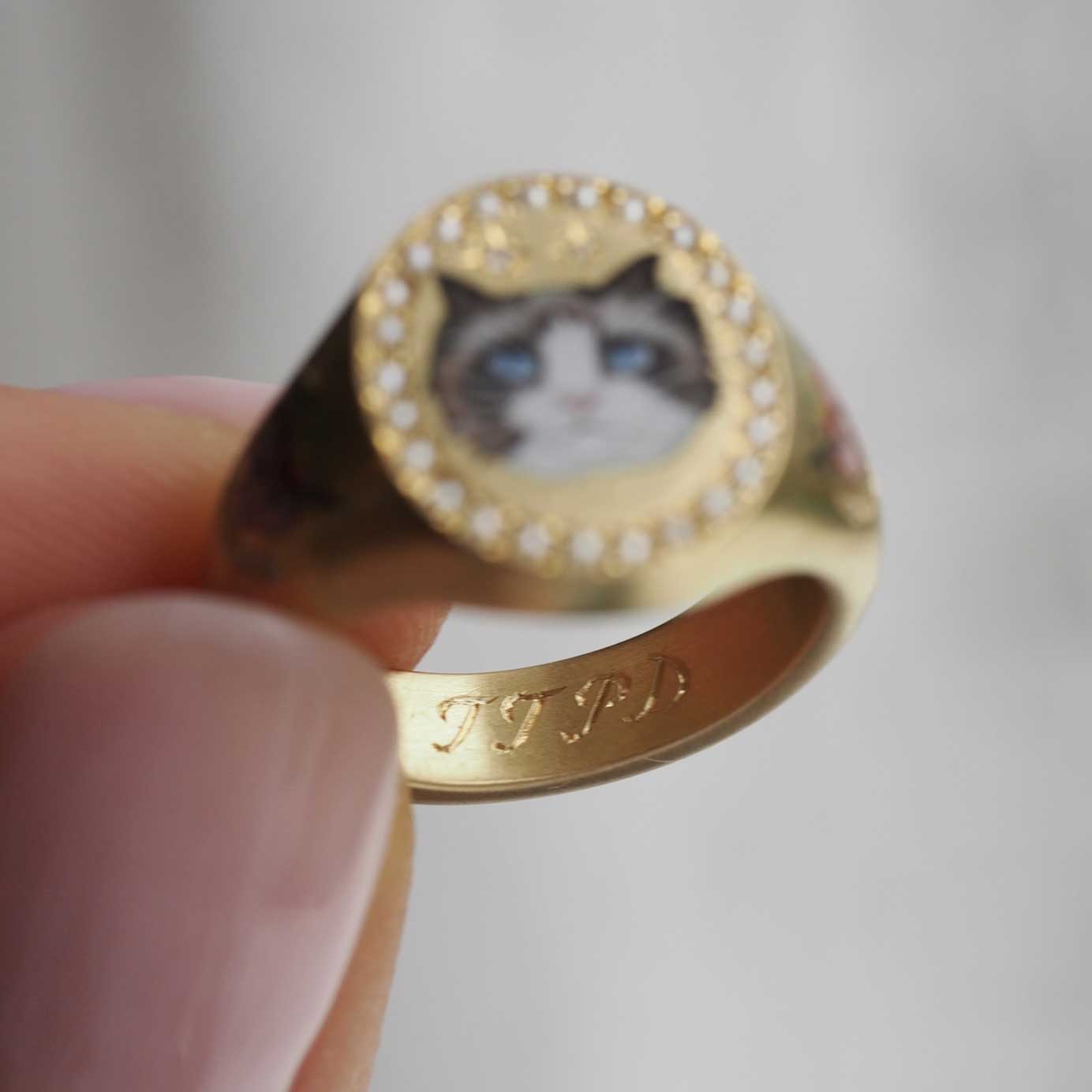 Taylor Swift TTPD リング　size9 Taylor Swift's Engagement Ring Designer Is Holding a Rare Auction ミュージシャン