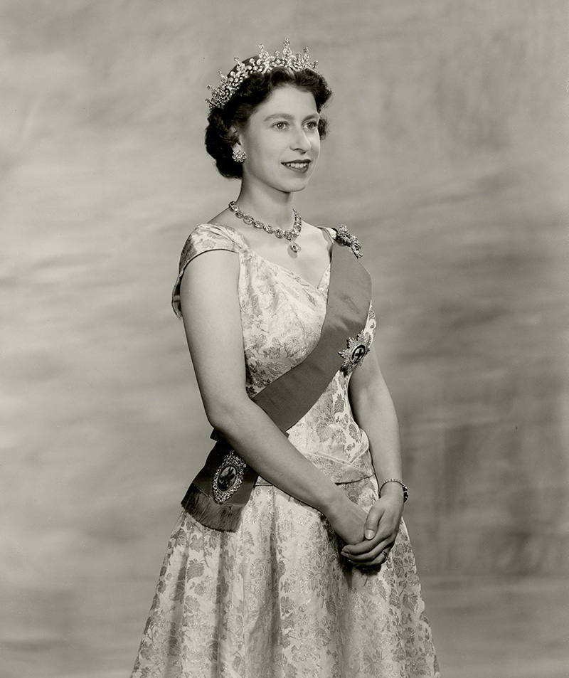 Queen-Elizabeth-II-wearing-Queen-Mary-Girls-of-Great-Britain