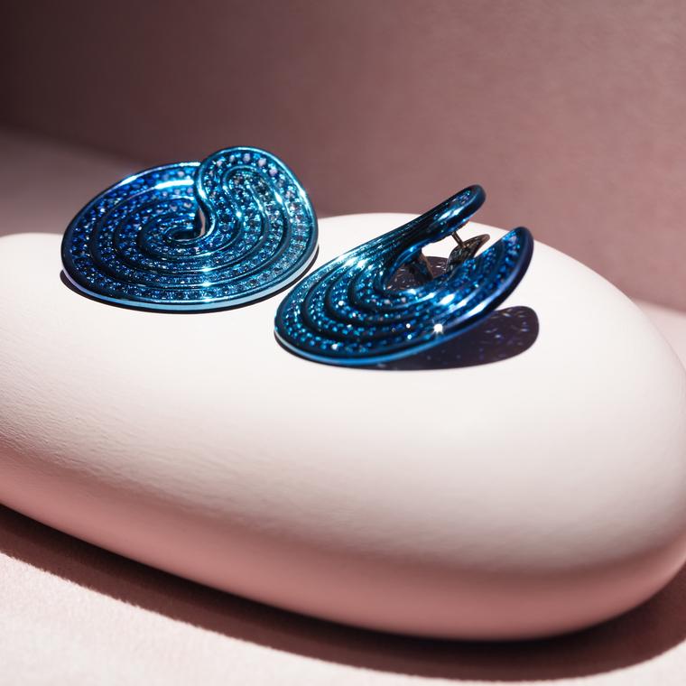 Blue titanium and sapphire Swirl earrings by Lily Gabriella