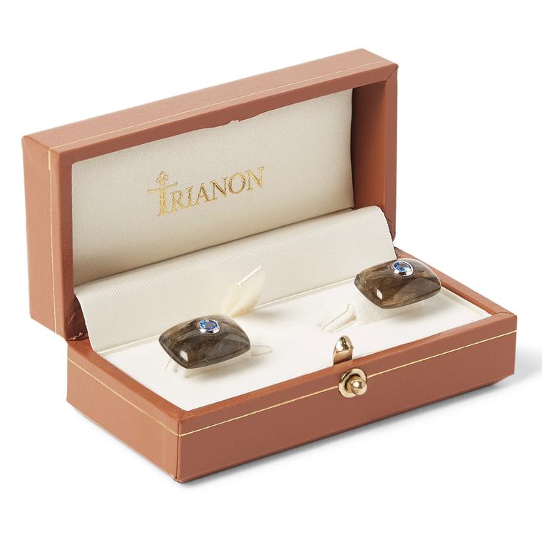 Trianon labradorite cufflinks with a blue sapphire