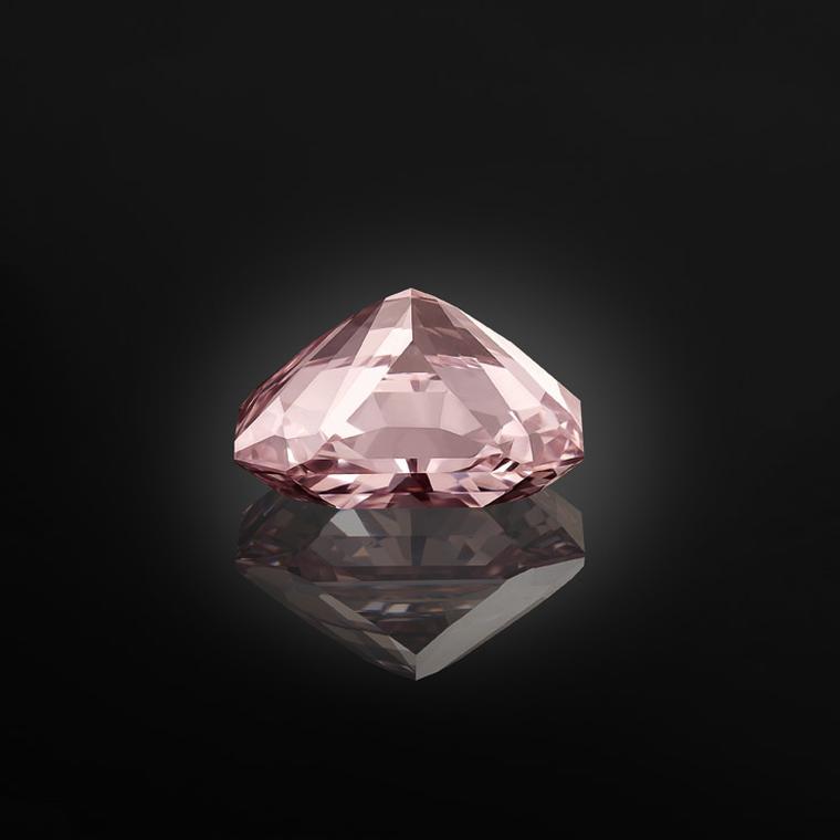 Al Thani Exhibition Pink Agra diamond 