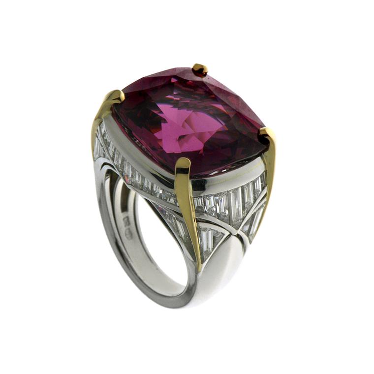 Bulgari high jewellery spinel ring worn by Ellie Goulding