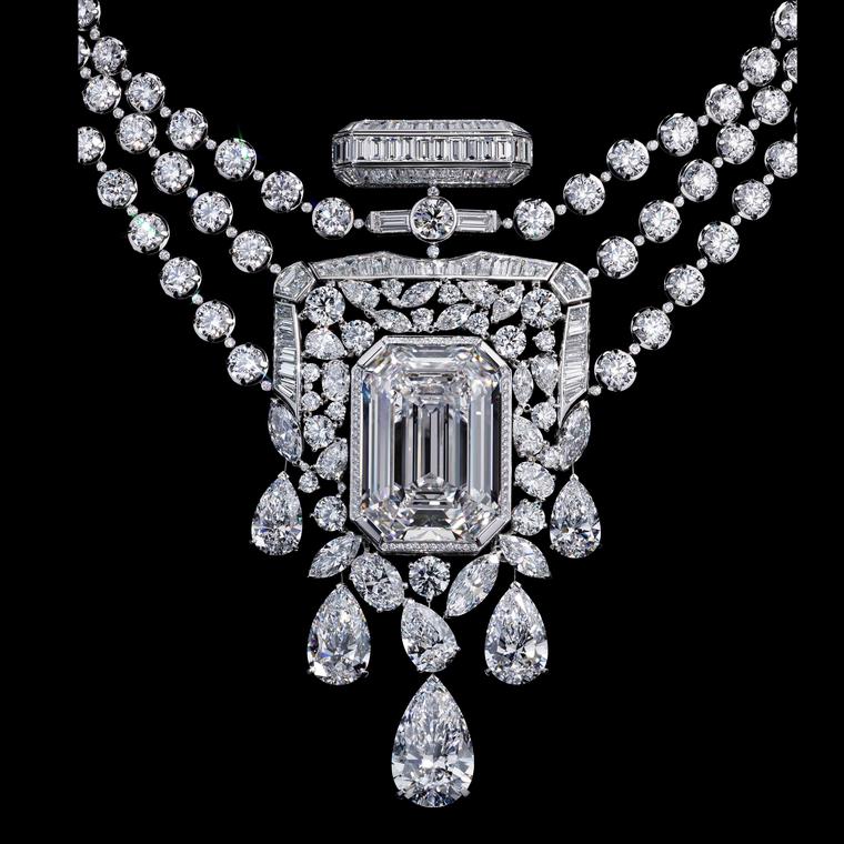 No5 high jewellery necklace by chanel