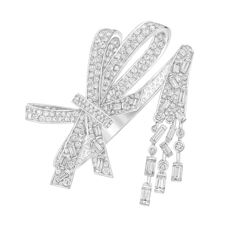 Les Intemporels Ruban Prestige baguette-cut diamond bracelet