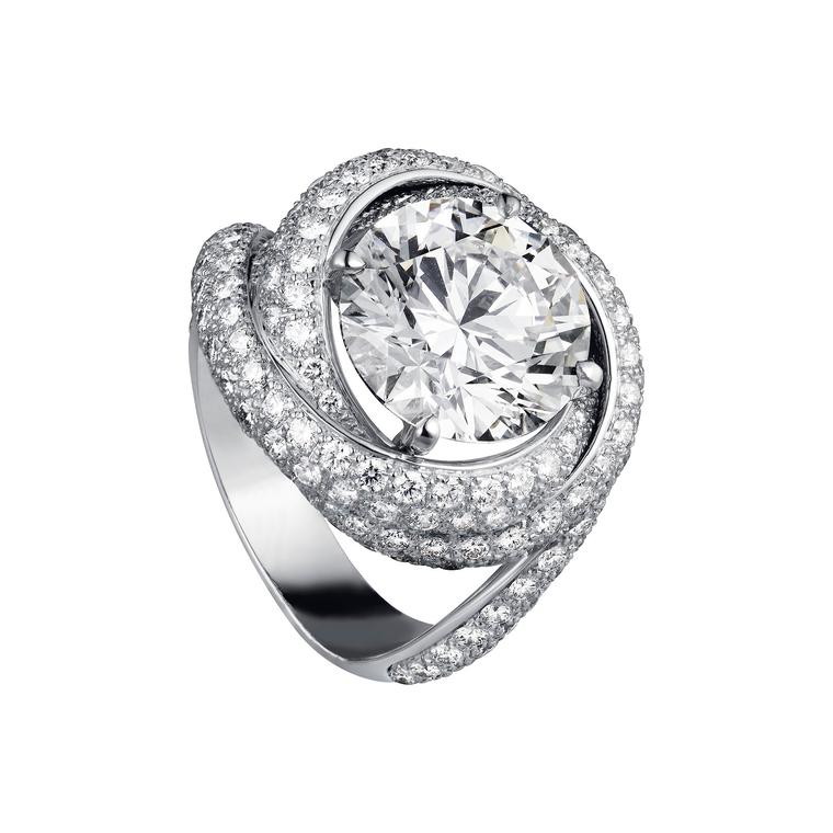 Cartier Trinity Ruban solitaire diamond ring
