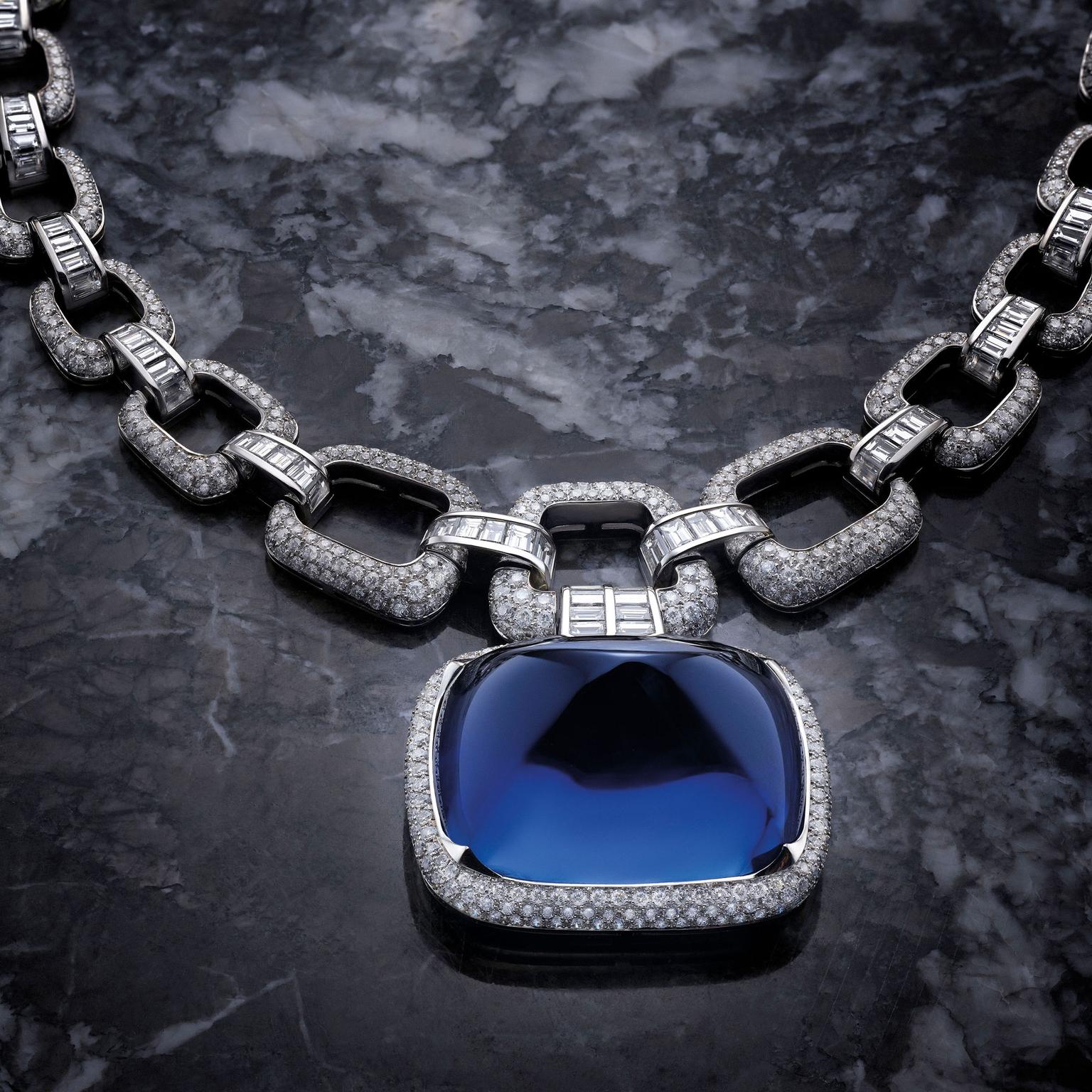 Cabochon sapphire necklace store