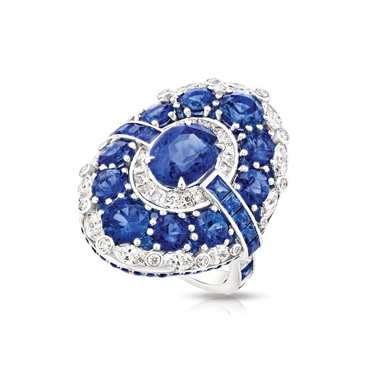 Aurora diamond and sapphire ring