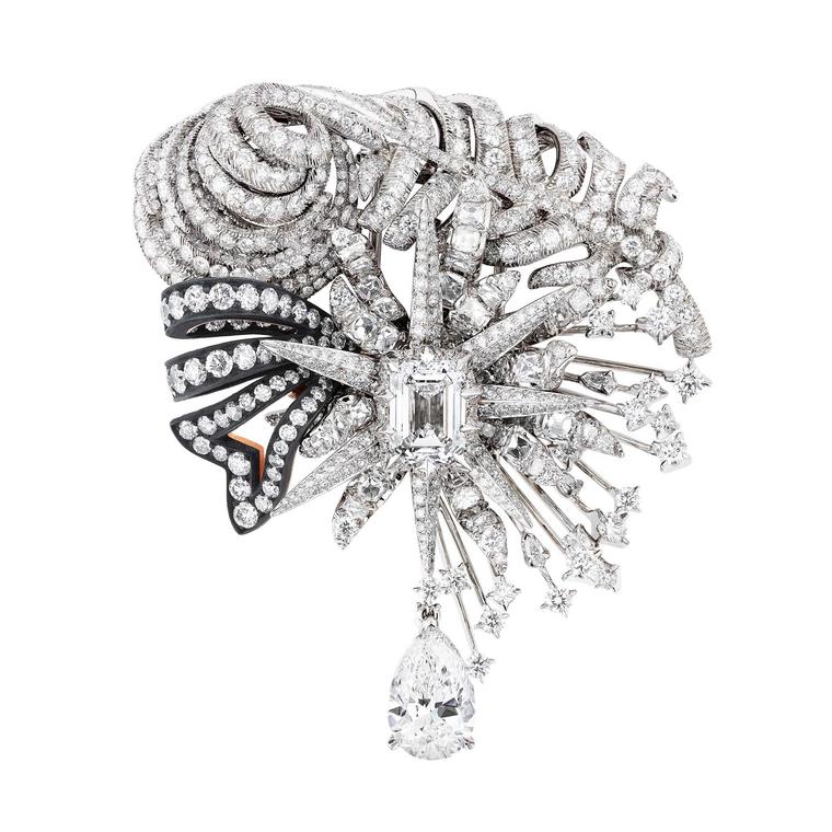 Dior a Versailles Salon d'Apollon brooch