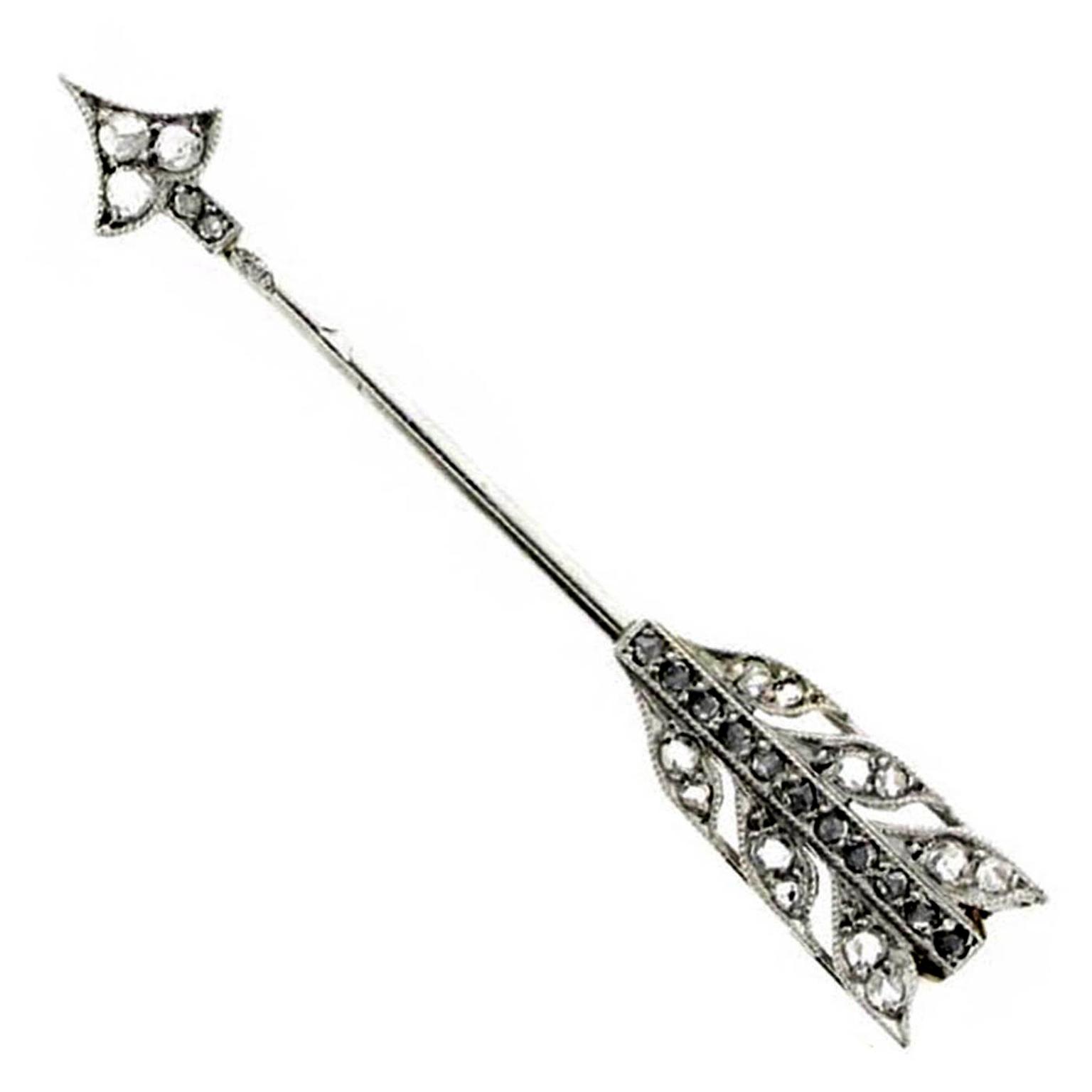 Berganza jabot pin