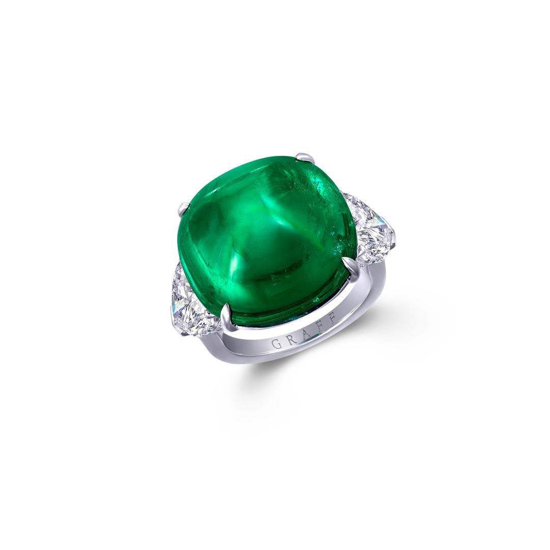 Les Blés Épi Vendôme emerald ring with fancy coloured diamonds | Chanel ...