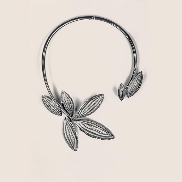 Chaumet stylised leaves necklace