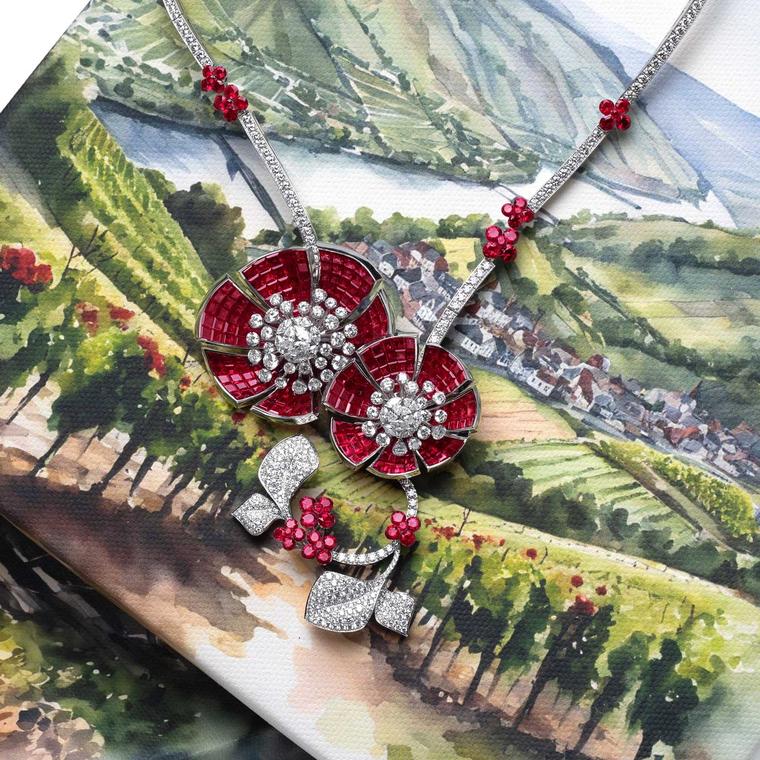 Stenzhorn La Moselle high jewellery necklace with painting close up