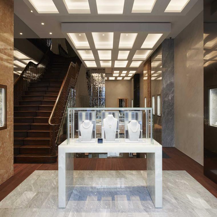 Tasaki 170 New Bond Street London interior