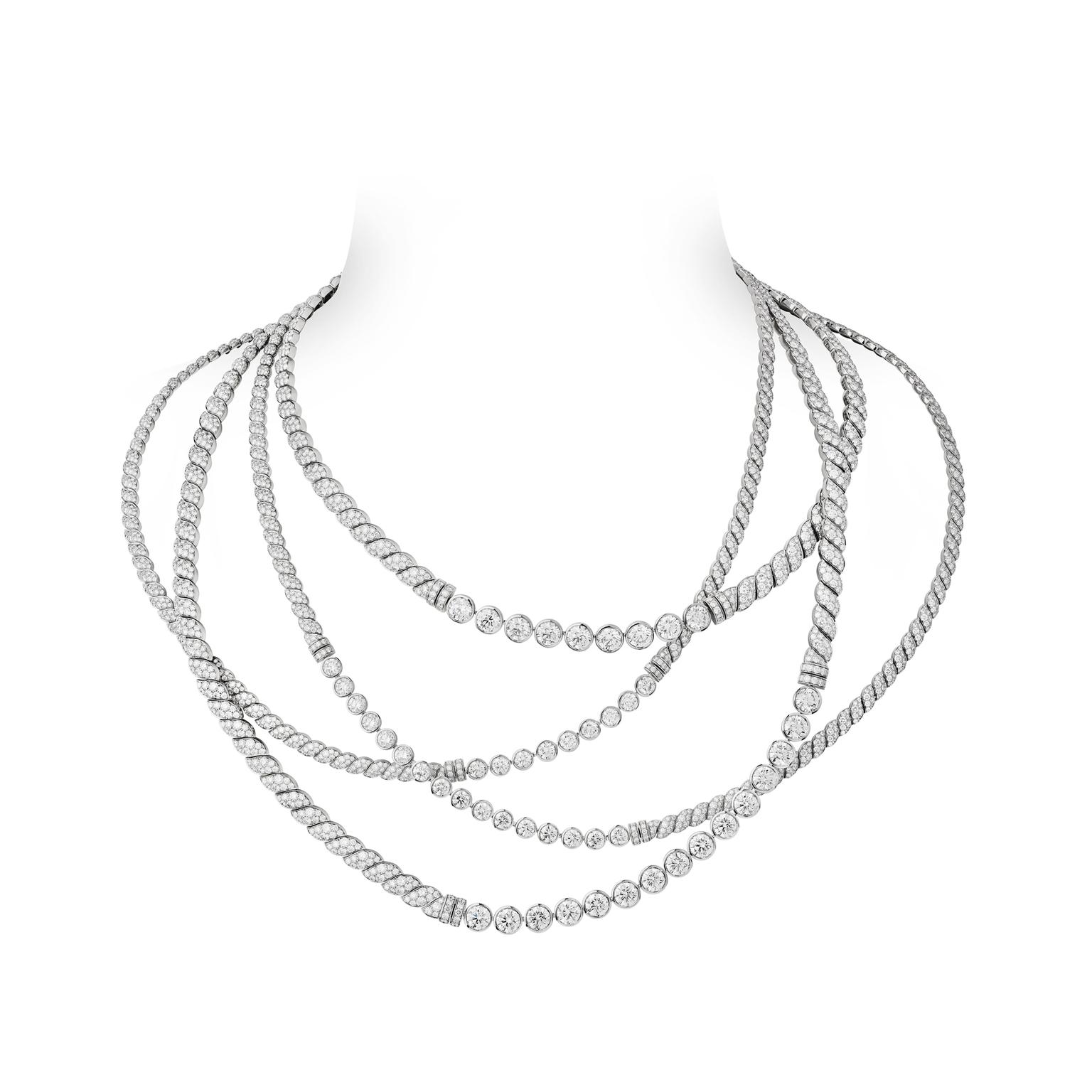 Chanel Flying Cloud Sparkling lines necklace