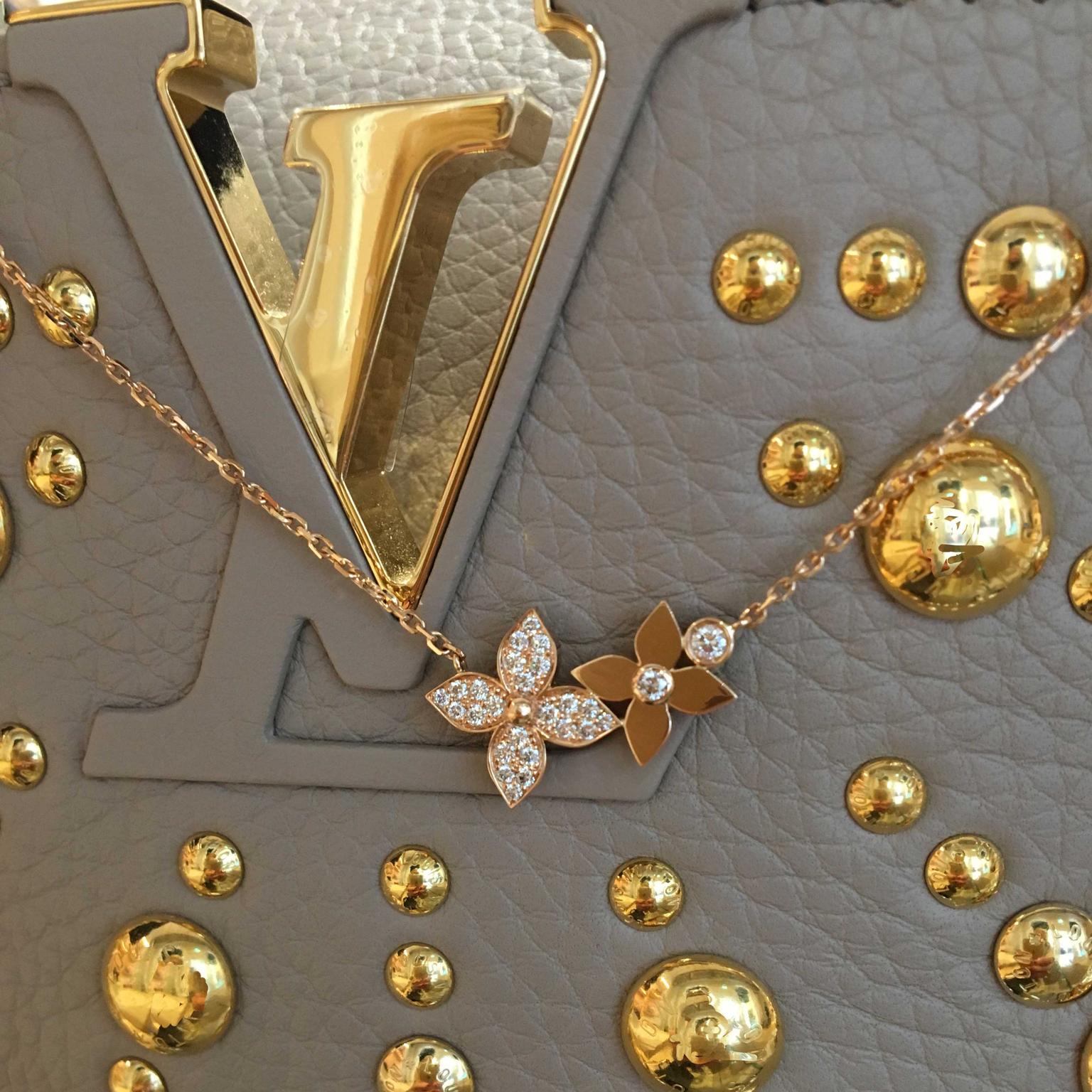 Louis Vuitton Star Blossom rose gold necklace with diamonds