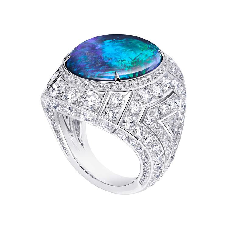 Opals: the captivating chameleons of the high jewellery world