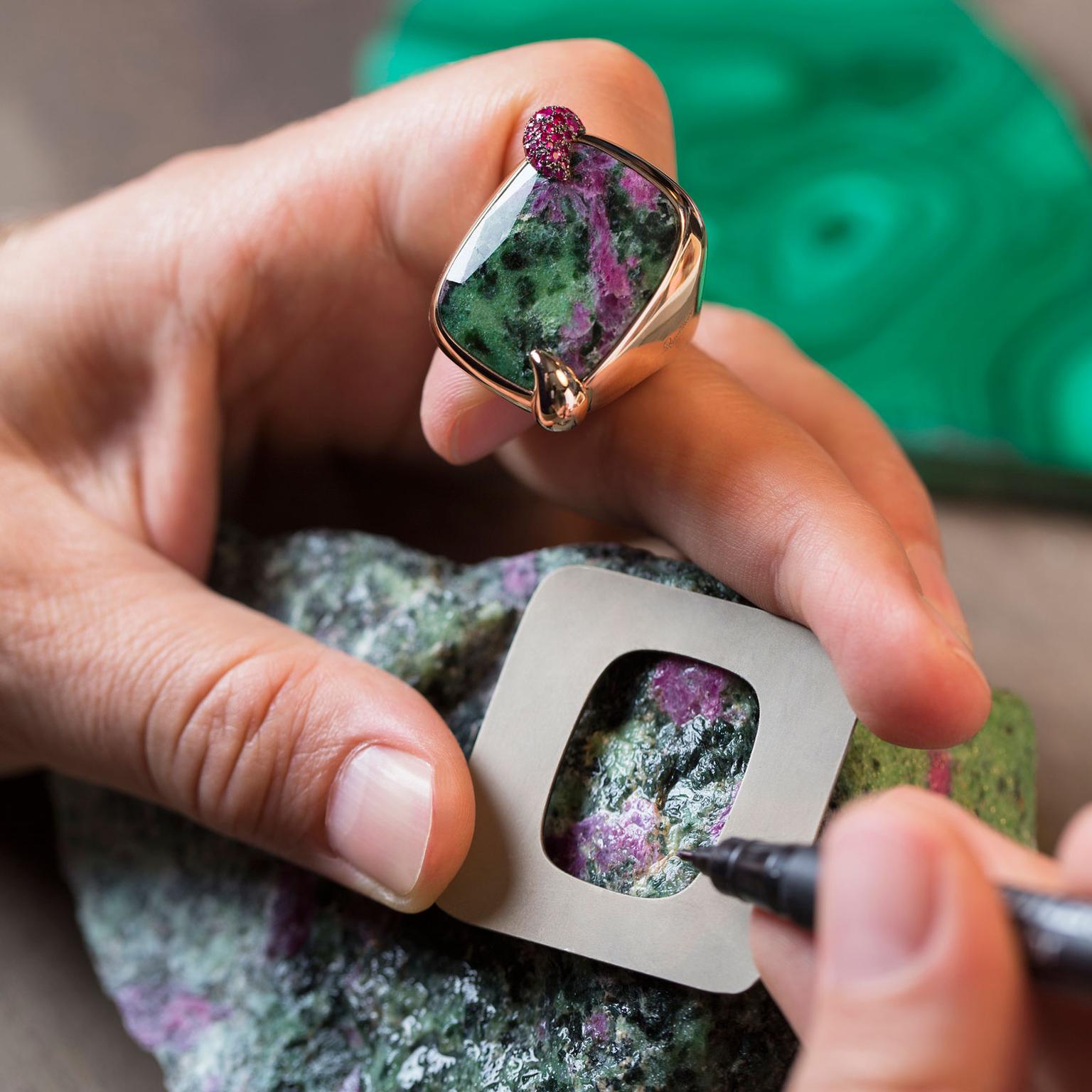 Pomellato Ritratto Secret Garden zoisite ring