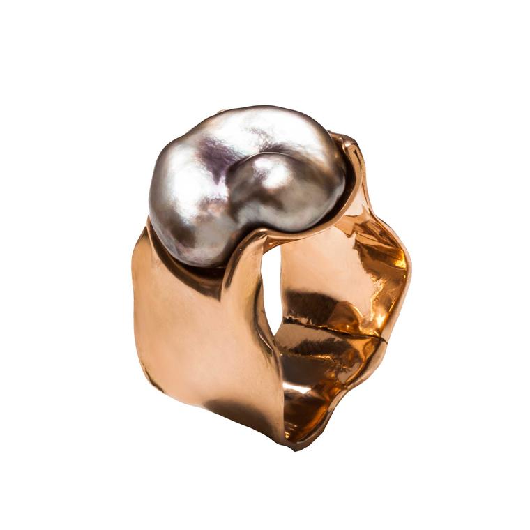 Lucifer Vir Honestus pearl ring