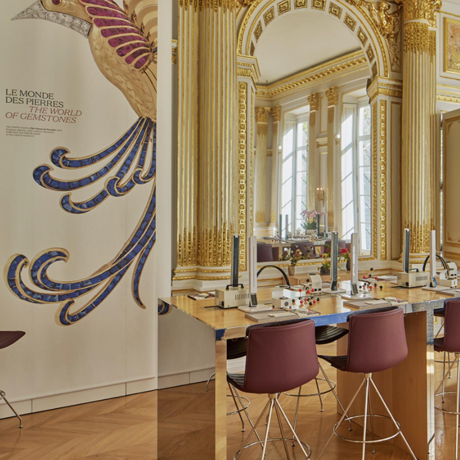 L’ÉCOLE, School of Jewelry Arts