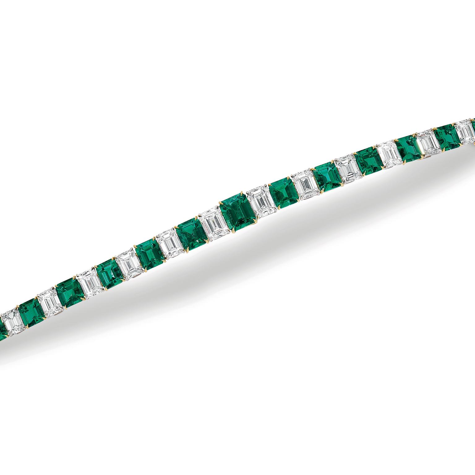 Lot 582 Emerald and diamonds bracelet Phillips auction