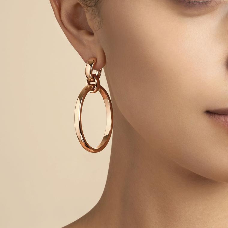 Iconica earrings by Pomellato on model