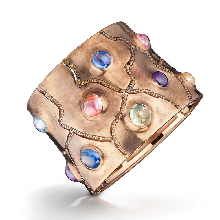 Suzanne Syz cabochon sapphire cuff in bronze and gold