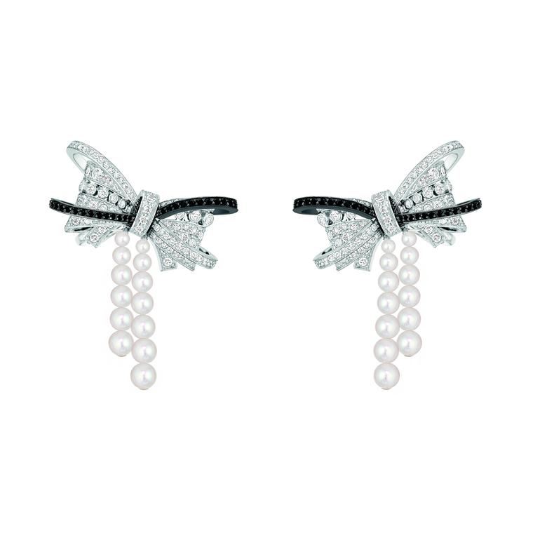 Chanel Les Intemporels earrings
