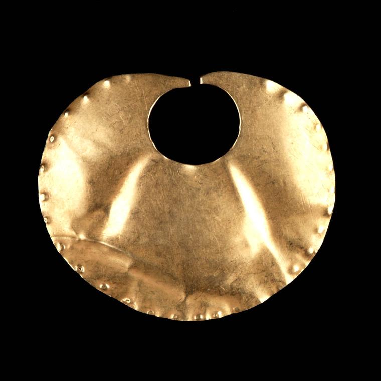 Gold nose ornament, Quimbaya culture Colombia