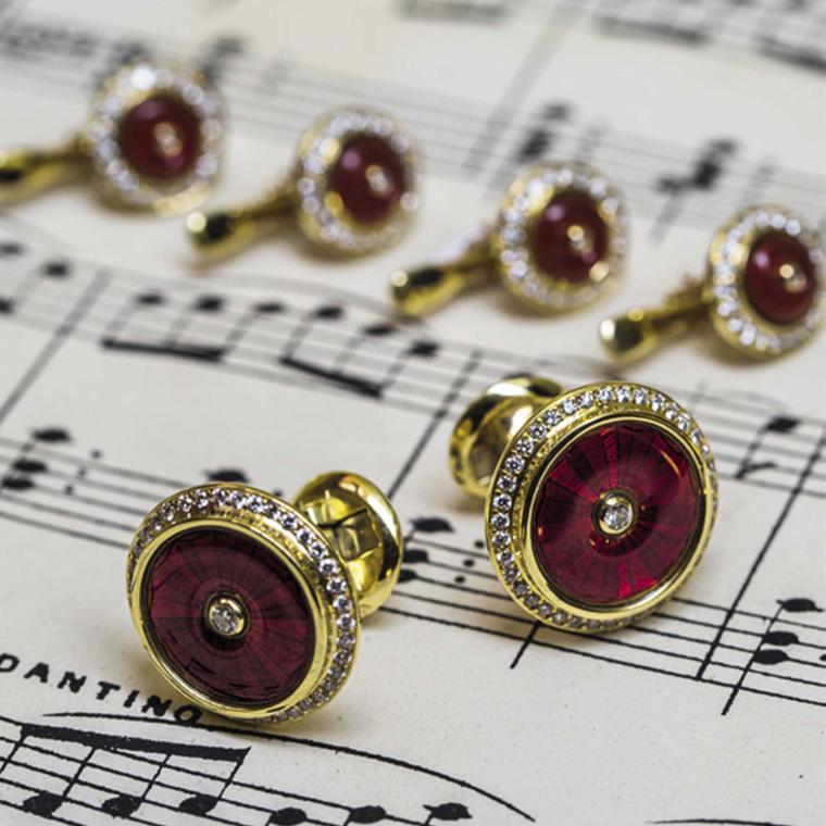 Emerald Fennell's Theo Fennell rings and earrings at 2021 BAFTAs | Amazing  jewelry, Jewelry, Jewels