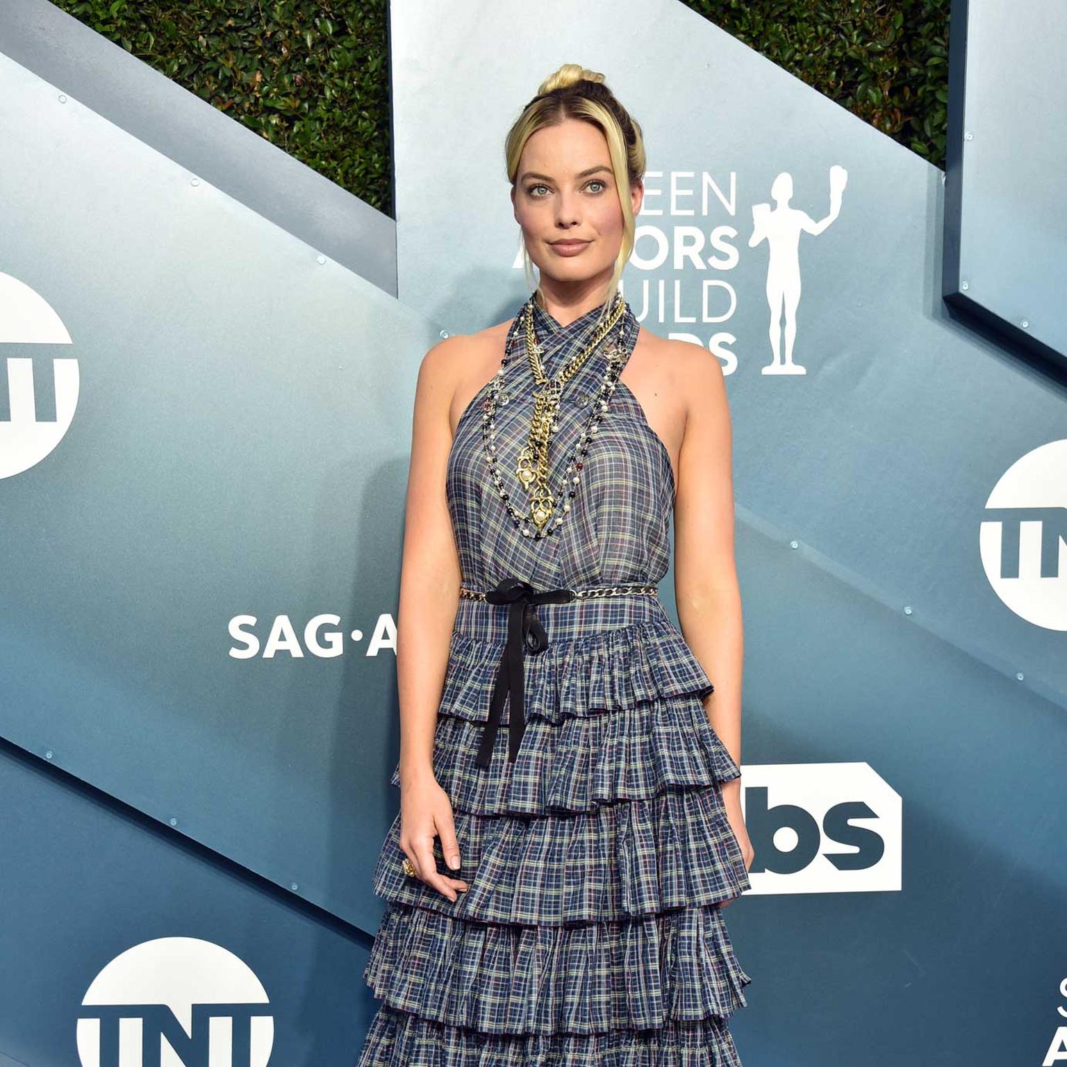 Margot Robbie Chanel jewels SAG Awards 2020