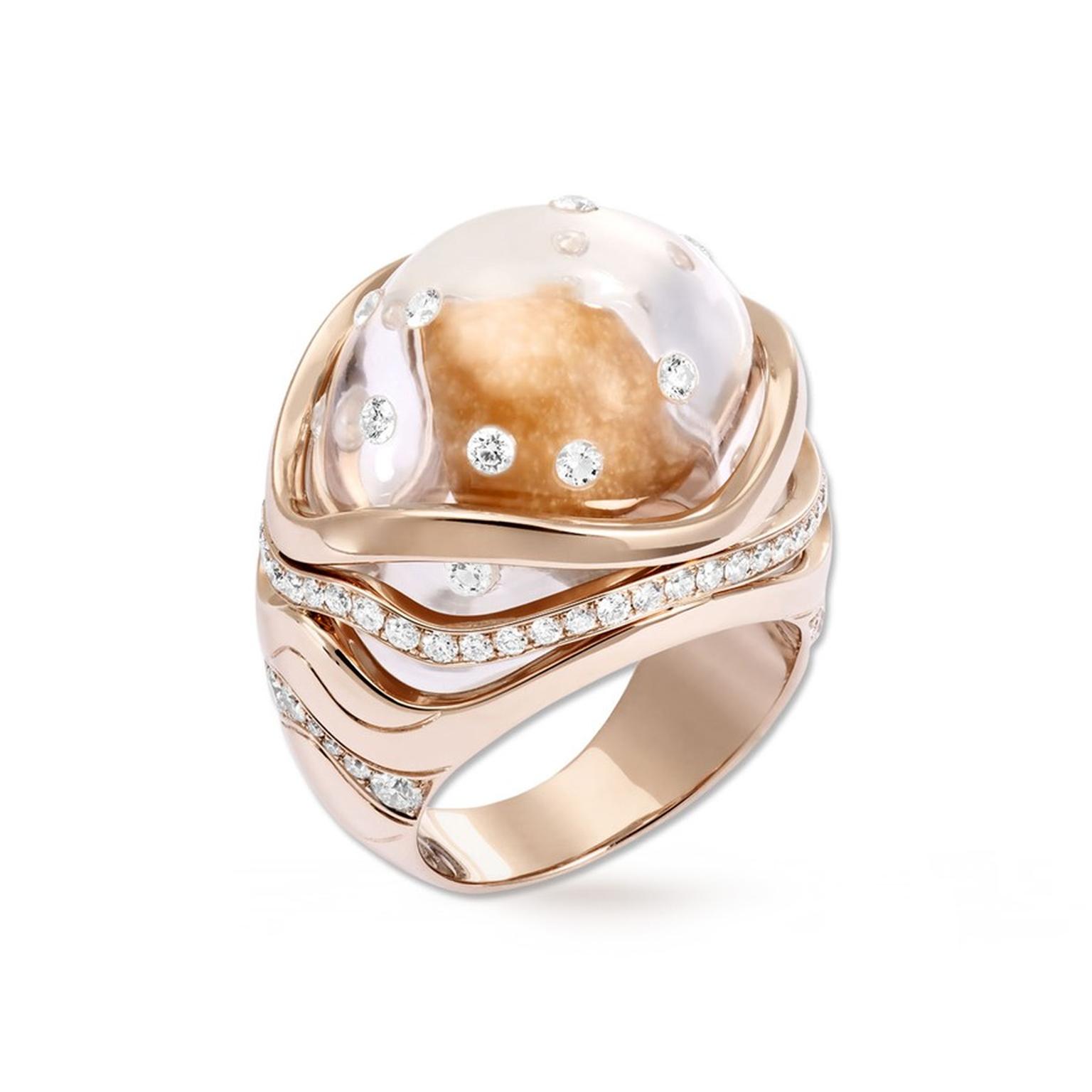 Lorenz Baumer Bague Aqua Horse en or rose perle conche et diamants