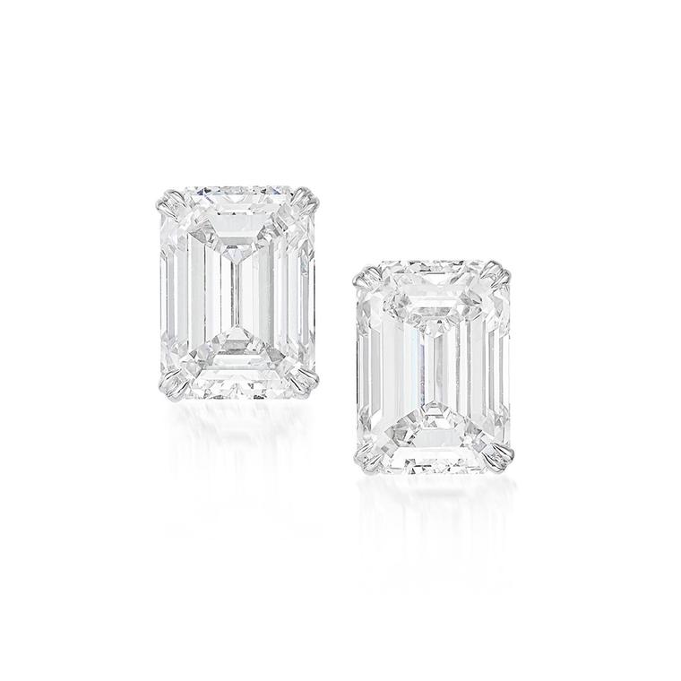 Lot 662: Diamond Ear Studs - Phillips Hong Kong Auction 5 June 2021