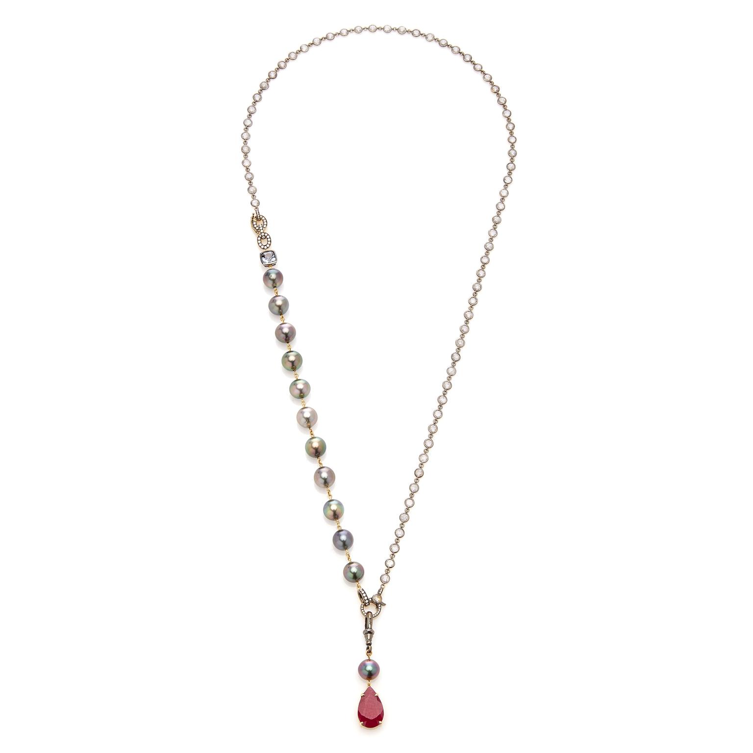 Mr Lieou necklace with pearls and tourmaline