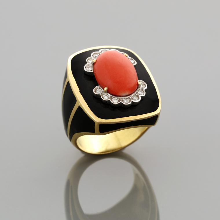 Vintage David Webb coral ring gold, diamond, coral and enamel ring circa 1970