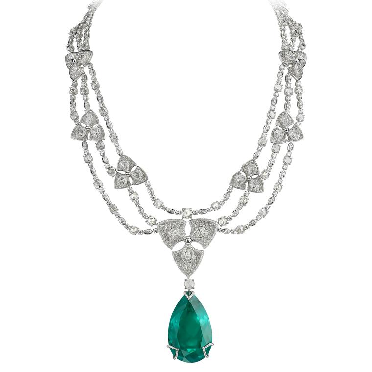 Pear-shaped Colombian emerald necklace with diamonds 