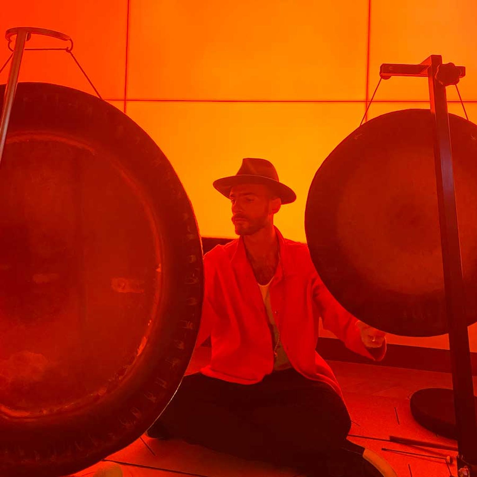 Leo Cosendai gong meditation master