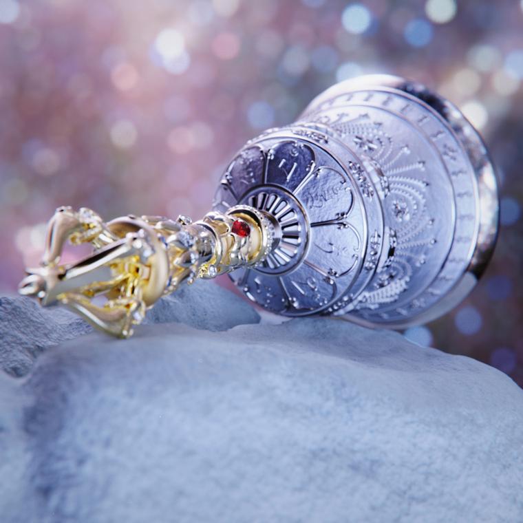 Recreaction of an ancient buddhist bell designed by Solitaire x Alex Armen